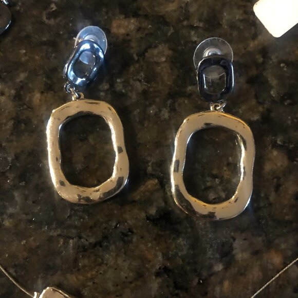 Erica Lyons 3 Strand Necklace Earring Set Copper Black Silver Colors - Picture 6 of 7